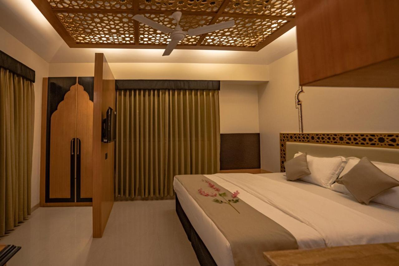 Ra Residence - Agarwal Group Of Hotels Пюн Екстериор снимка