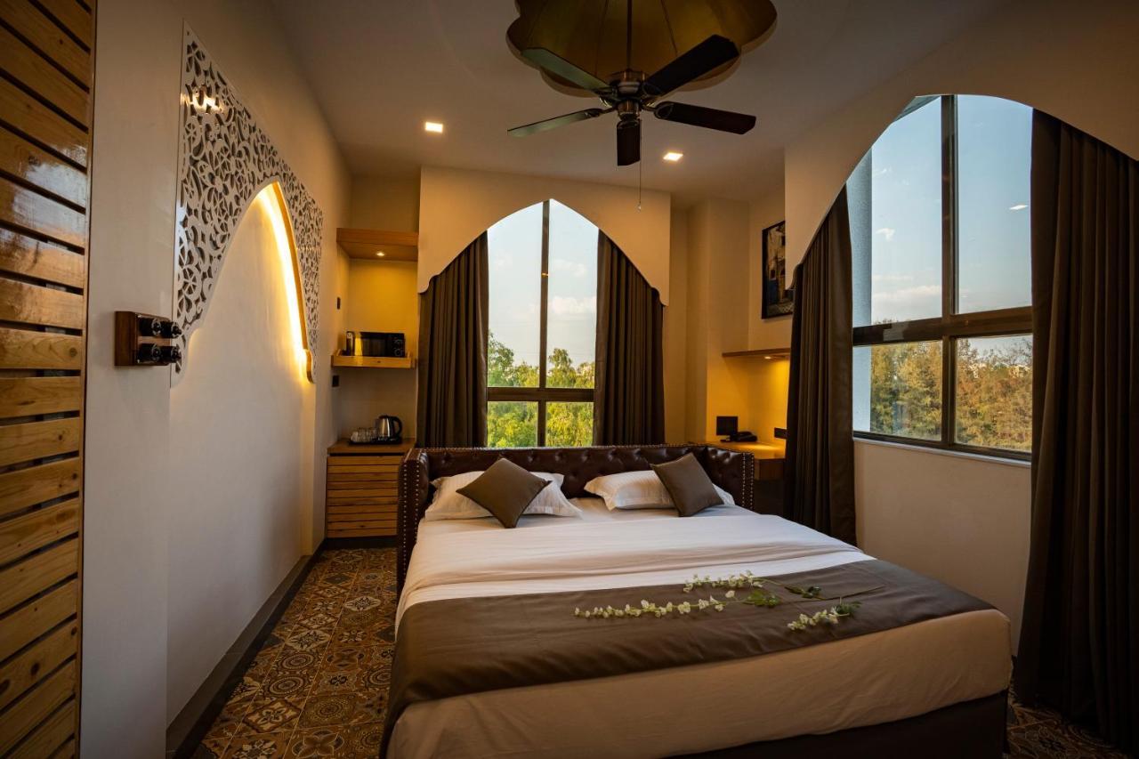 Ra Residence - Agarwal Group Of Hotels Пюн Екстериор снимка